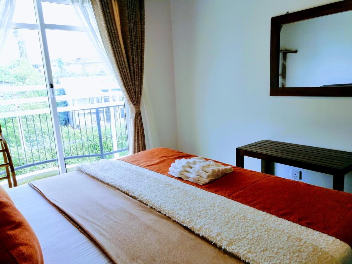Moon Plains Luxury Apartments นูวาราเอลิยา ภายนอก รูปภาพ