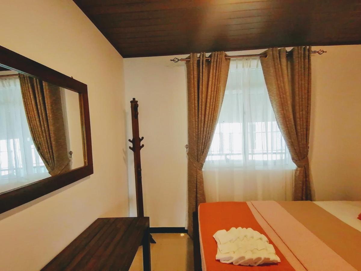 Moon Plains Luxury Apartments นูวาราเอลิยา ภายนอก รูปภาพ