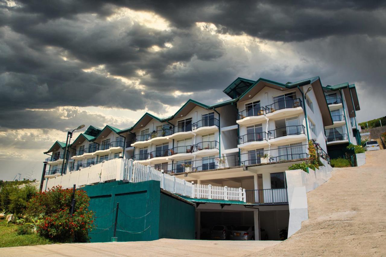 Moon Plains Luxury Apartments นูวาราเอลิยา ภายนอก รูปภาพ