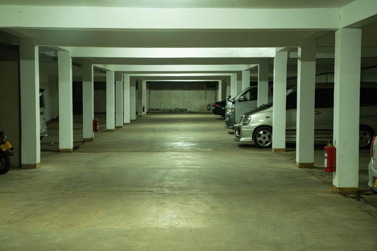 Moon Plains Luxury Apartments นูวาราเอลิยา ภายนอก รูปภาพ