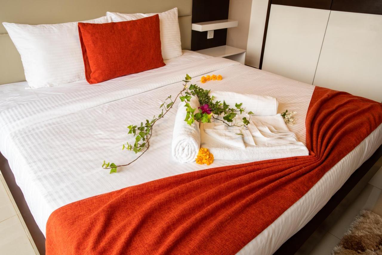 Moon Plains Luxury Apartments นูวาราเอลิยา ภายนอก รูปภาพ